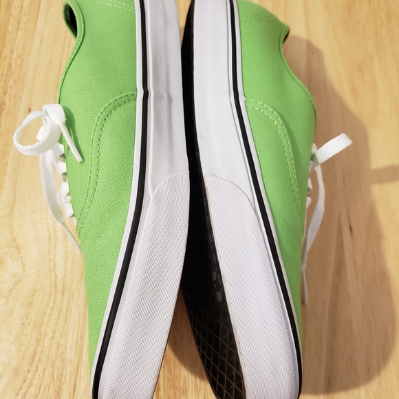 Van's Canvas Men's,  Size:11 - Picture 5 of 8